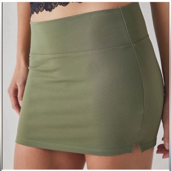Free People Mini Skirt Medium NWT - Picture 1 of 2